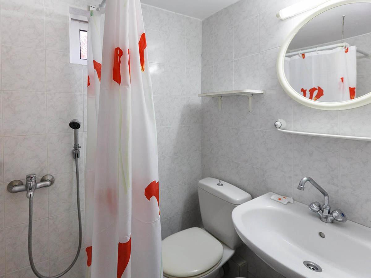 Cottonclub Villas تولو المظهر الخارجي الصورة